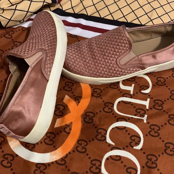 Pink call it spring shoe… - Picture 9 of 17